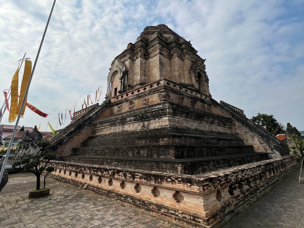 Wat Chedi Luang temples of Chiang Mai