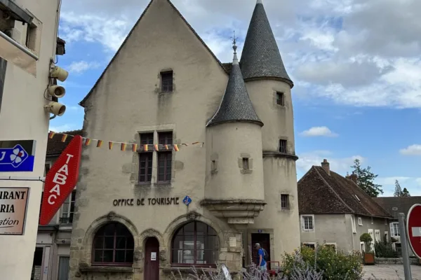 Arnay Le Duc
