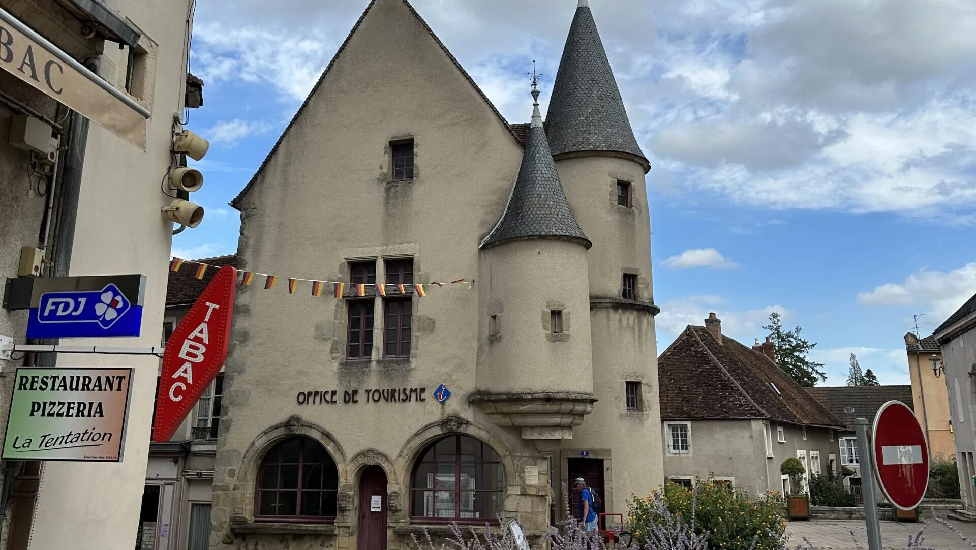 Arnay Le Duc
