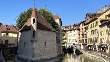 Annecy Travel Guide