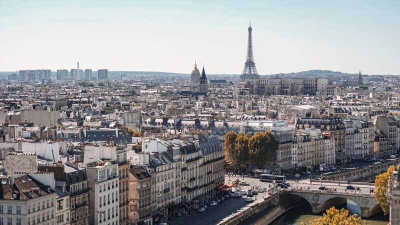 Paris Travel Guide