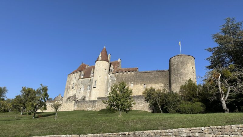 Châteauneuf Travel Guide