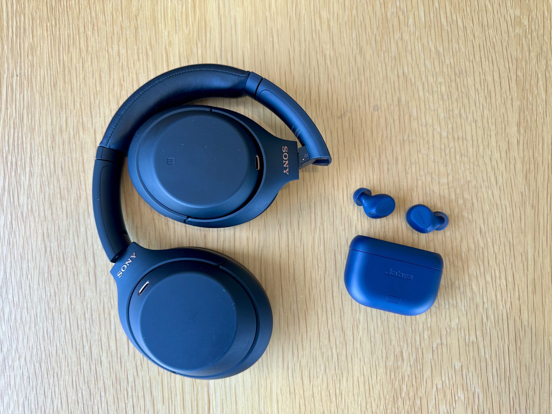 Best Headphones and Earbuds for Travel