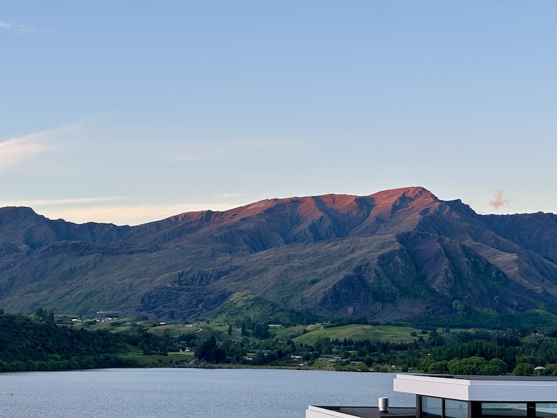 Best Places for Where to Stay in Lake Hayes near Queenstown New Zealand
