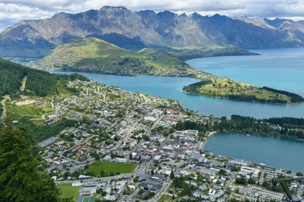 Scenic view of Queenstown landscape.