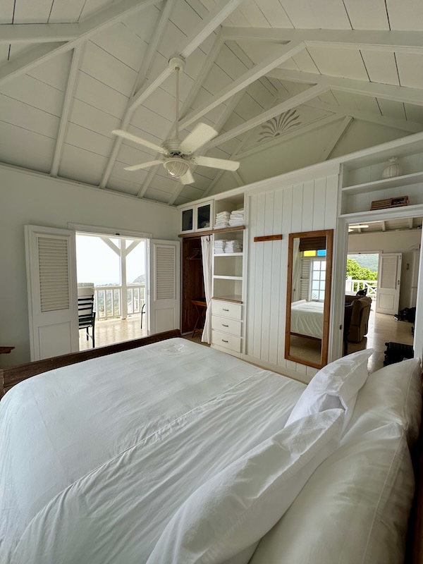 bedroom in spyglass villa in Saba
