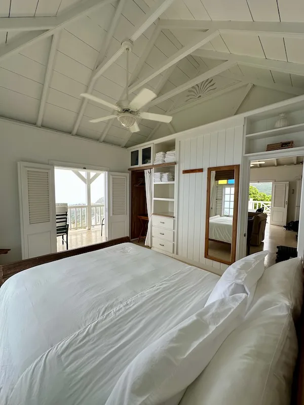 bedroom in spyglass villa in Saba