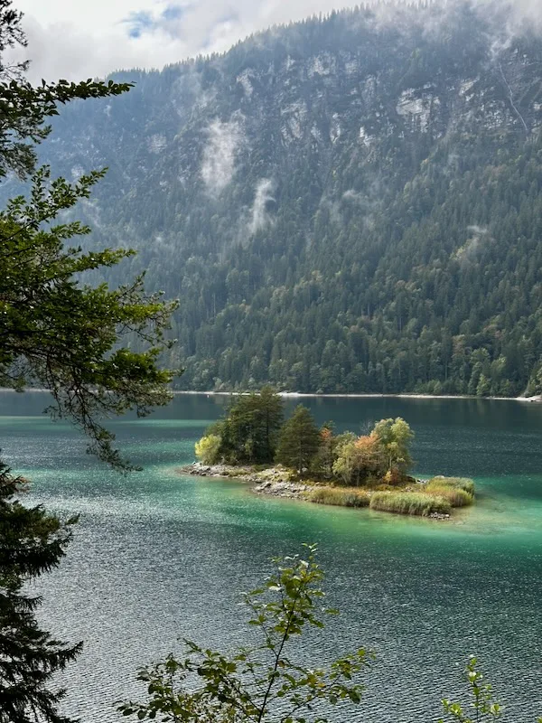 Lake Eibsee in autumn