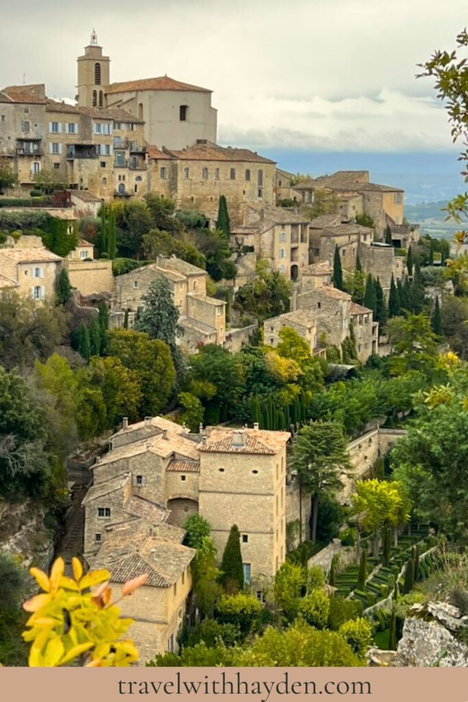 where to visit in Provence Gordes town