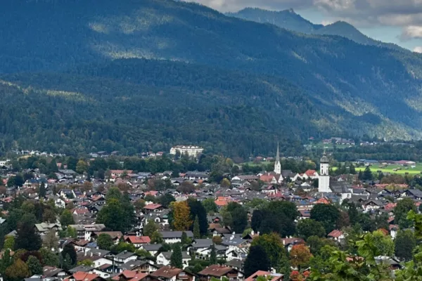 is garmisch partenkirchen worth visiting town view
