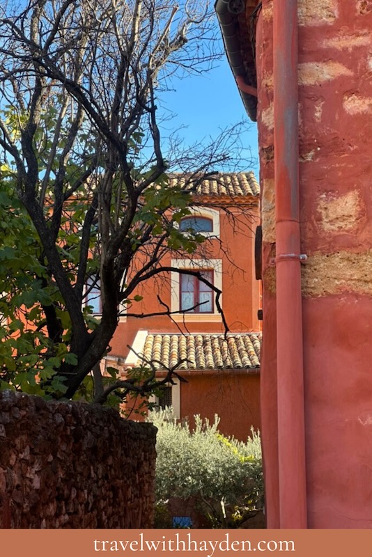 best hotels and places to stay in Roussillon France