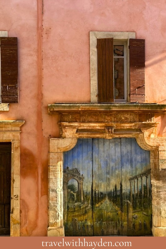 streets of Roussillon provence