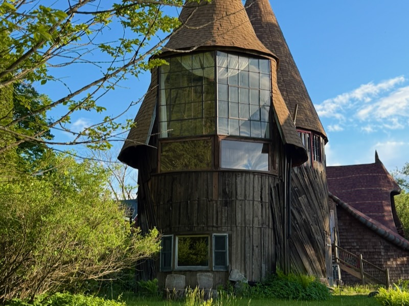 Unique Berkshires Airbnb with fairytale tower architecture