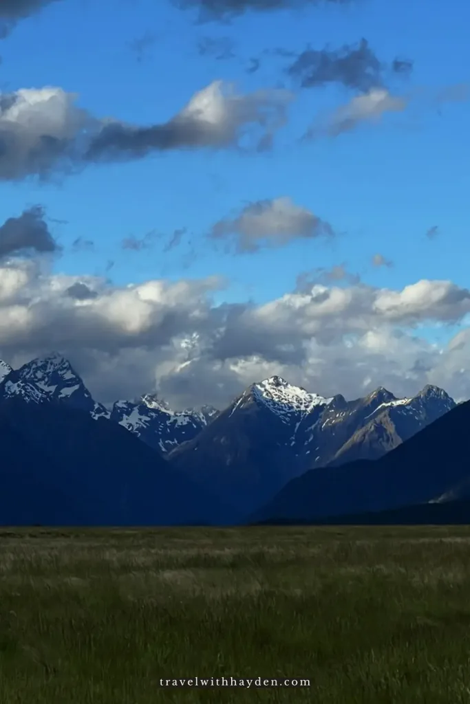 Eglinton Valley in Fiordland Mountains