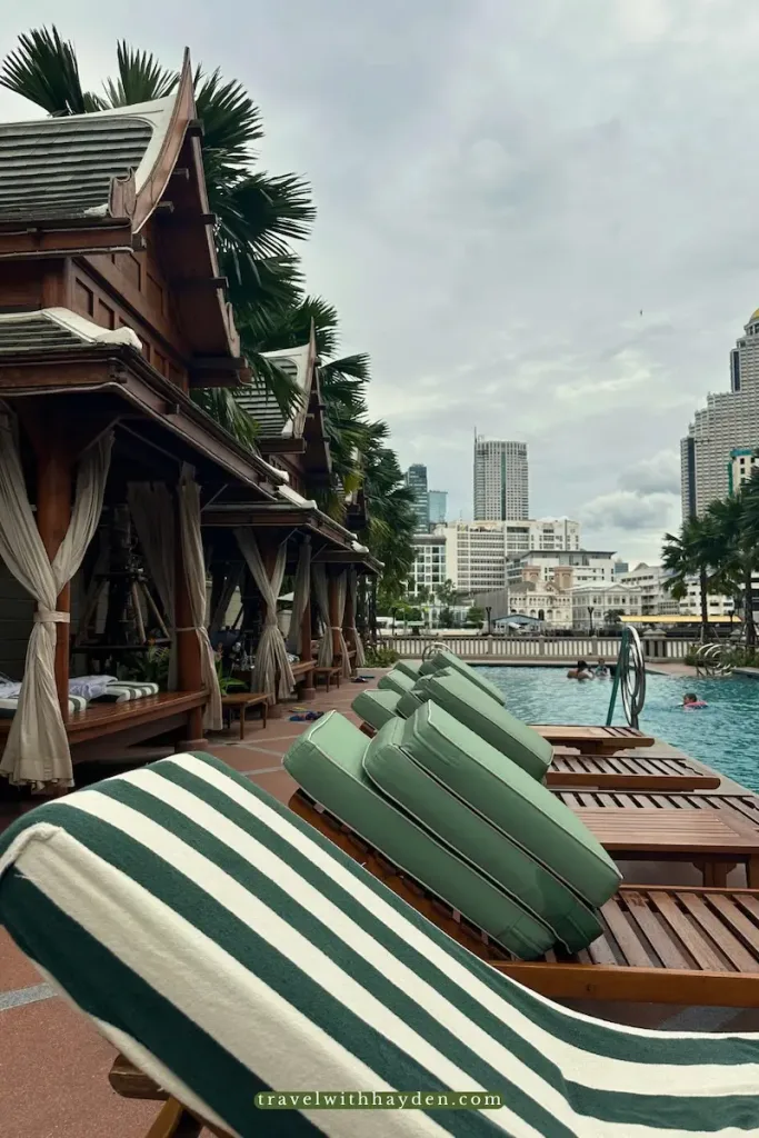 Bangkok Luxury Pool Hotel at The Peninsula