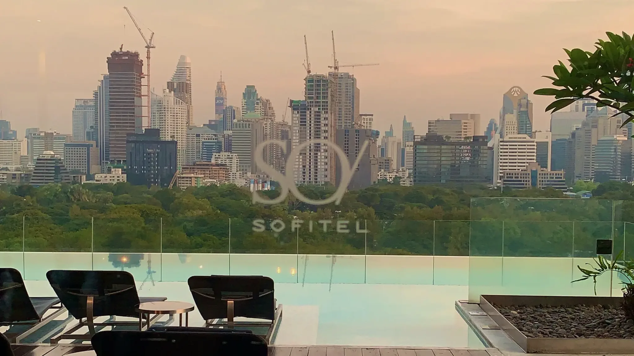 SO/ Bangkok Hotel